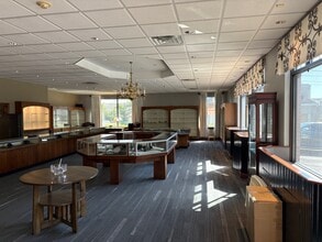 36 Chestnut Rd, Paoli, PA for lease Interior Photo- Image 1 of 9
