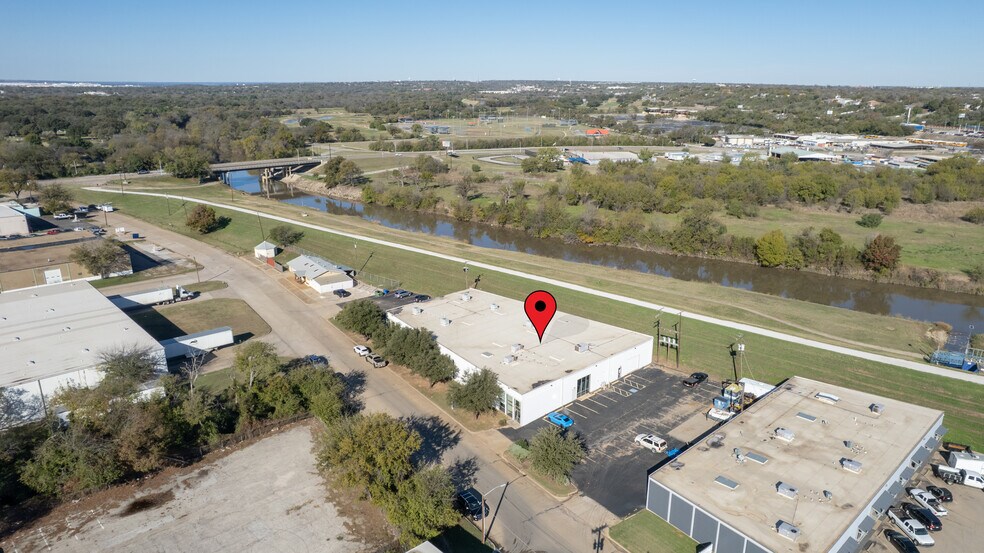 2816 Shamrock Ave, Fort Worth, TX à louer - Photo du bâtiment - Image 3 de 8