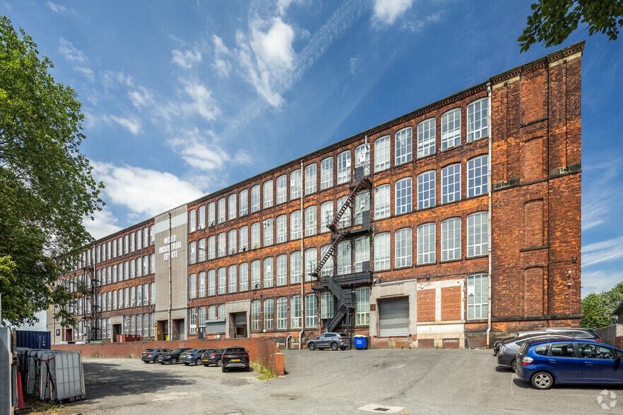 Woodbine St, Rochdale for lease - Building Photo - Image 2 of 3