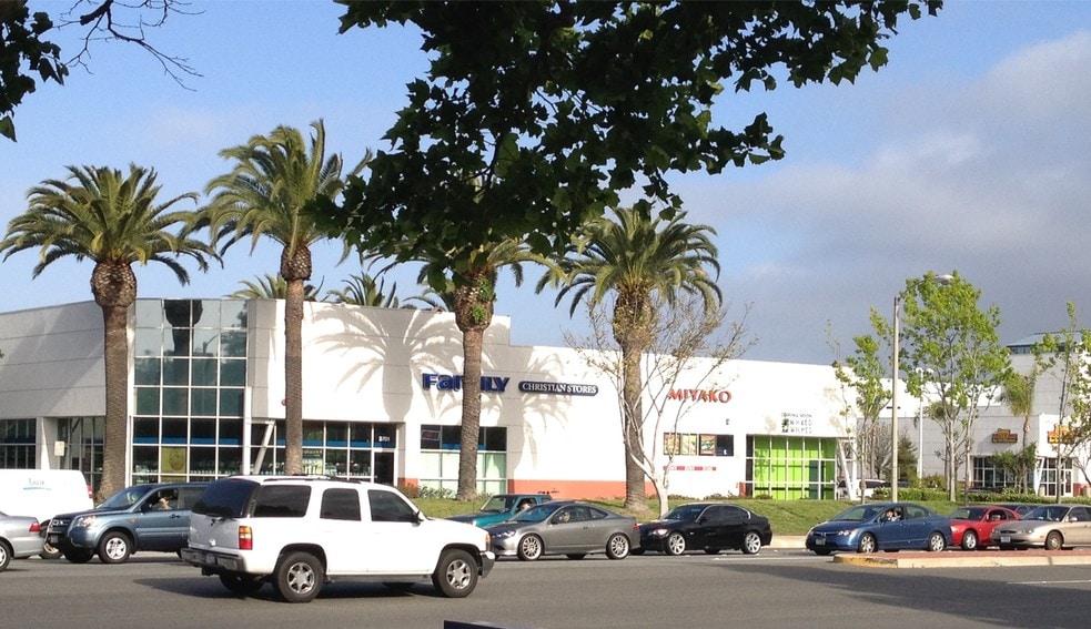 3701-3801 S Harbor Blvd, Santa Ana, CA à louer - Photo du bâtiment - Image 2 de 6