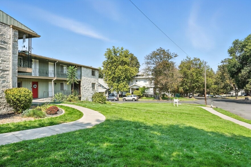 1405 W 8th Ave, Spokane, WA for sale - Building Photo - Image 3 of 14