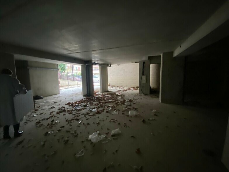 Industrial in Saintry-sur-Seine for lease - Interior Photo - Image 2 of 7
