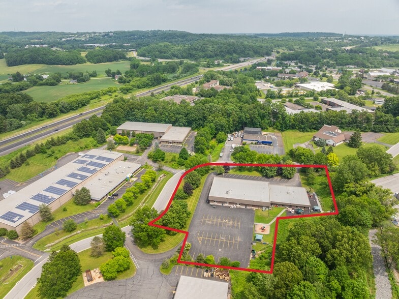 615 Fishers Run, Victor, NY for sale - Building Photo - Image 3 of 11