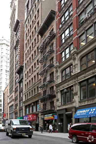 26 W 27th St, New York, NY for lease - Building Photo - Image 2 of 3