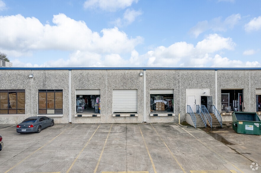 4551-4599 S Wayside Dr, Houston, TX à louer - Photo du bâtiment - Image 2 de 6
