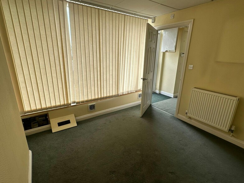 665-669 High Rd, Benfleet for sale - Building Photo - Image 3 of 8