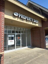 6121 Rock Quarry Rd, Raleigh, NC à louer Photo intérieure- Image 2 de 15