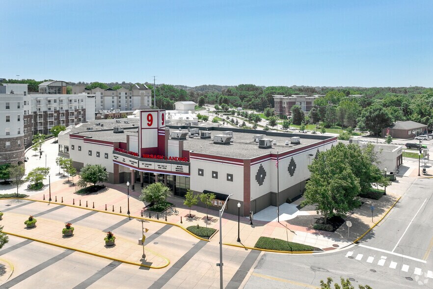 300 E State St, West Lafayette, IN à louer - Photo du bâtiment - Image 2 de 4