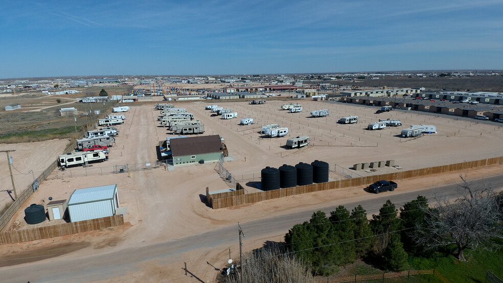 6305 S County Road 1285, Midland, TX à vendre - Photo du bâtiment - Image 1 de 1