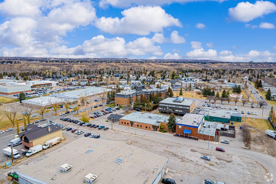 118 Bowness Ctr NW, Calgary, AB for sale - Aerial - Image 1 of 1