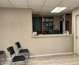 23470 Olive Wood Plaza Dr, Moreno Valley, CA à louer Photo intérieure- Image 2 de 16