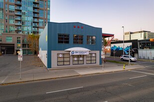 739 11th Ave SW, Calgary AB - Épicerie