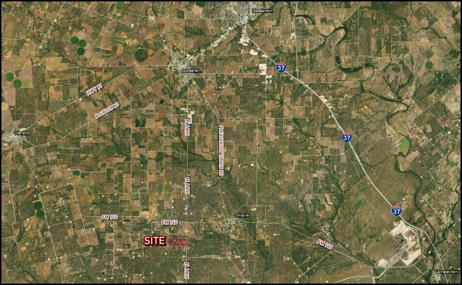 10215 Hwy 16, Christine, TX à vendre - Photo du bâtiment - Image 3 de 3