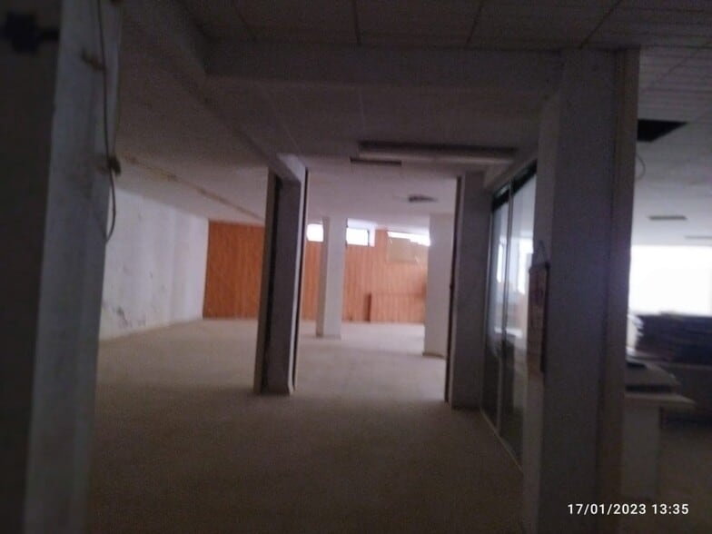 Retail in Cáceres for lease - Building Photo - Image 3 of 31