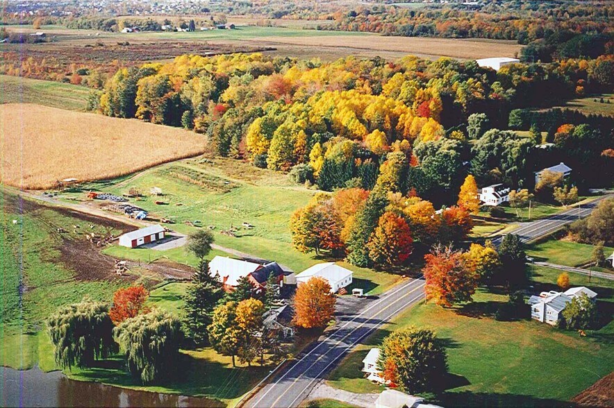 8003 Henry Clay Blvd, Liverpool, NY à vendre - Photo principale - Image 2 de 11