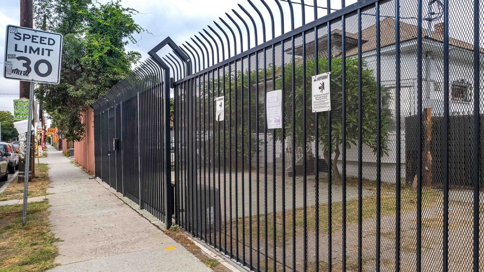 1863 E Vernon Ave, Vernon, CA for sale - Building Photo - Image 2 of 8