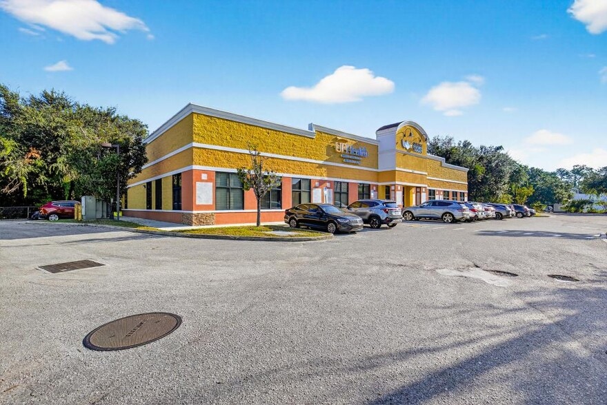 7645 Merrill Rd, Jacksonville, FL for lease - Building Photo - Image 3 of 18