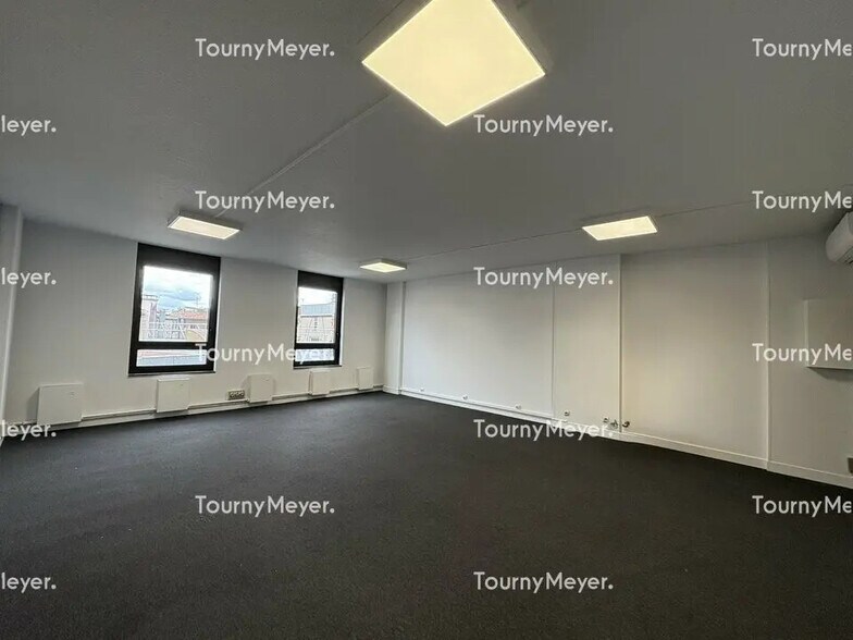 Office in Toulouse for lease - Interior Photo - Image 3 of 9
