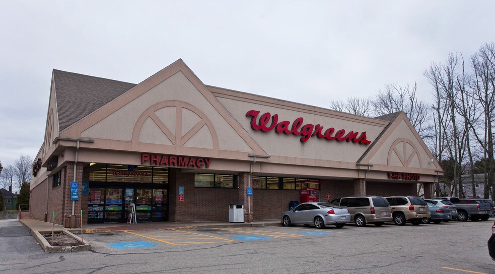 610 Pleasant St, Brockton, MA for sale - Primary Photo - Image 1 of 5