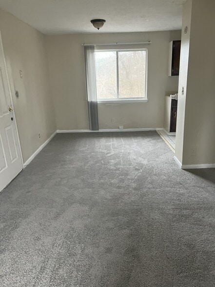 1200 Utoy Springs Rd, Atlanta, GA for sale - Building Photo - Image 3 of 9