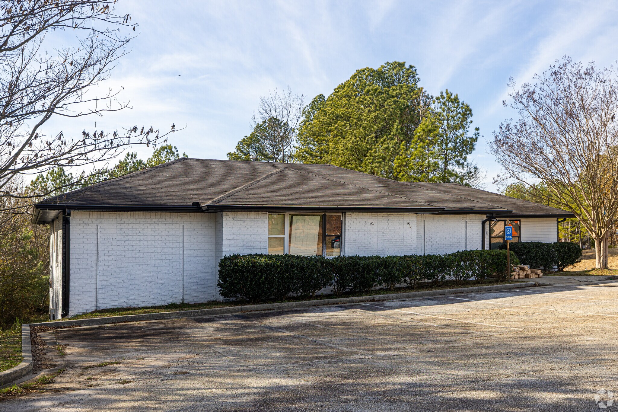 706 Collins Hill Rd, Lawrenceville, GA à vendre Photo principale- Image 1 de 32