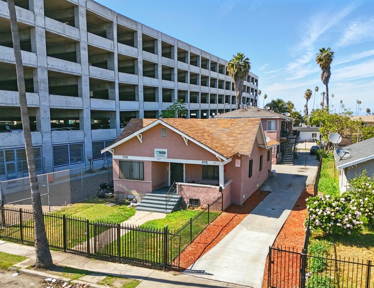 925 W 84th St, Los Angeles, CA for sale - Building Photo - Image 1 of 12