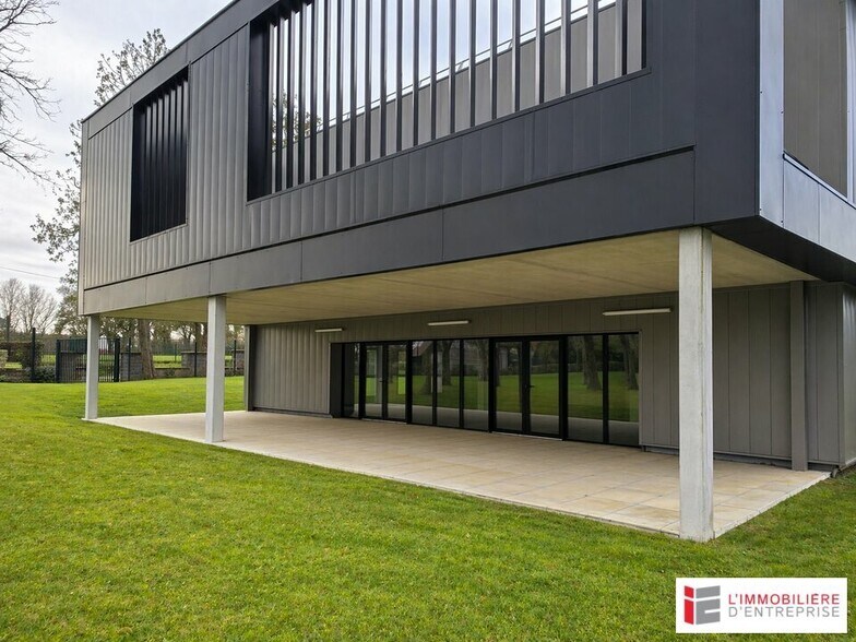 Flex in Rennes for lease - Building Photo - Image 1 of 6