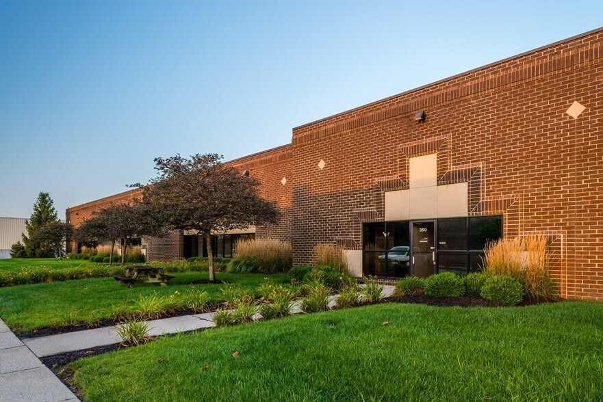 7750 Zionsville Rd, Indianapolis, IN for lease - Building Photo - Image 2 of 11
