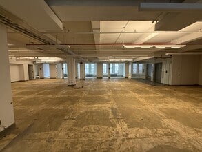 256 W 38th St, New York, NY for lease Interior Photo- Image 1 of 2