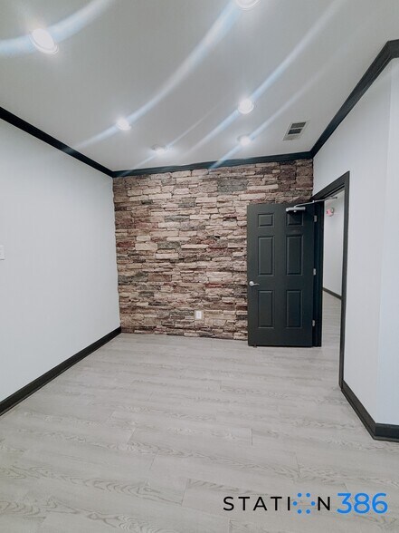 1531 Hunt Club Blvd, Gallatin, TN à louer - Photo du bâtiment - Image 2 de 8