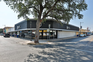 More details for 100 W Main St, Eagle Pass, TX - Retail for Sale