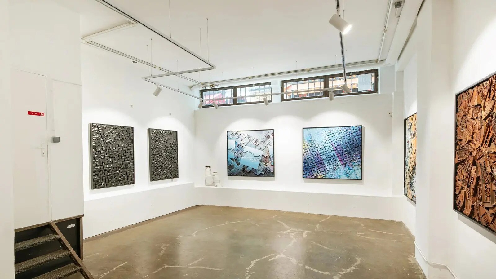 Retail in Paris for sale Interior Photo- Image 1 of 5