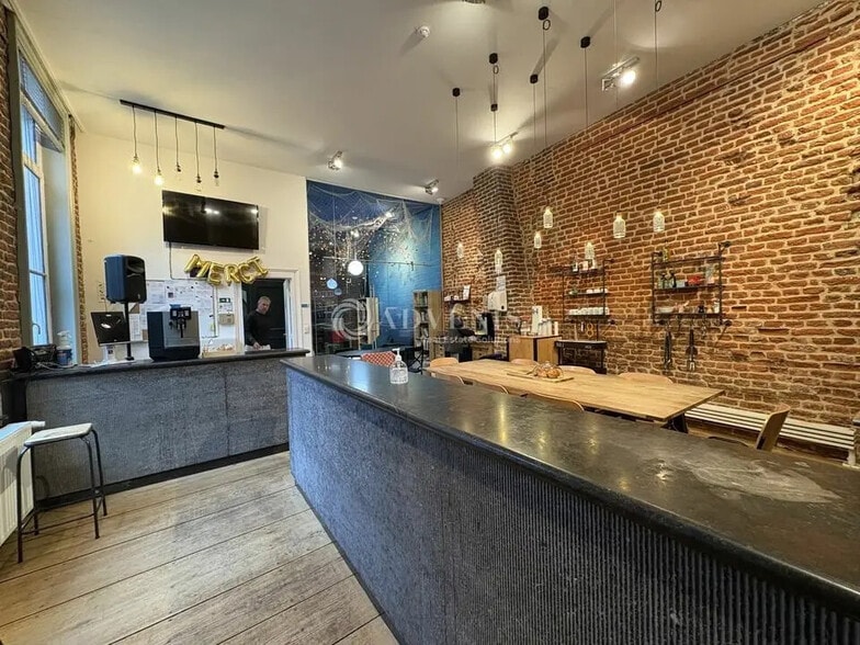 Office in Lille for lease - Building Photo - Image 3 of 10