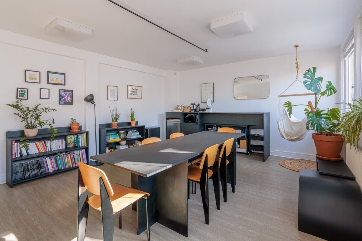 32 Rue De Paradis, Paris for sale Interior Photo- Image 1 of 9