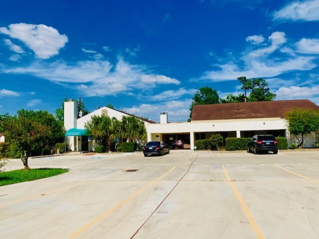 1147 Brittmoore Rd, Houston, TX for lease - Building Photo - Image 3 of 27