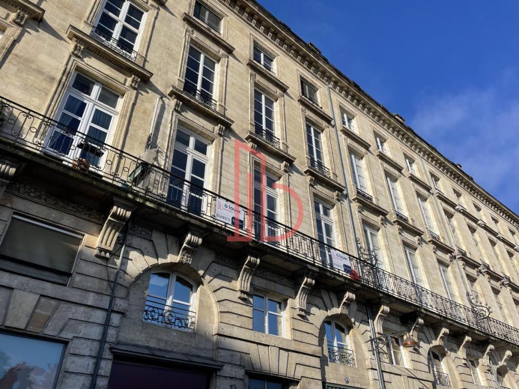 Bureau dans Bordeaux à louer Photo du bâtiment- Image 1 de 6