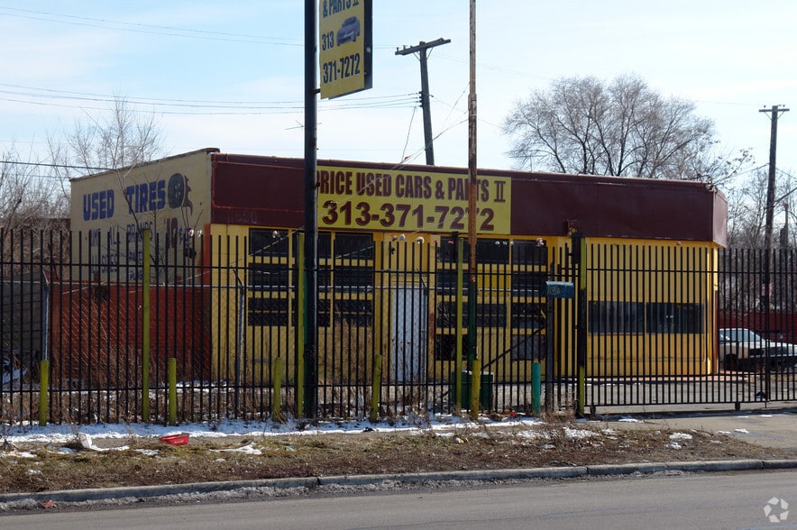 11820 Gratiot Ave, Detroit, MI for sale - Building Photo - Image 2 of 7