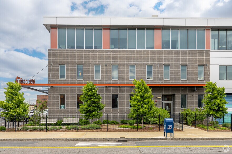 960 Massachusetts Ave, Boston, MA for lease - Building Photo - Image 2 of 5