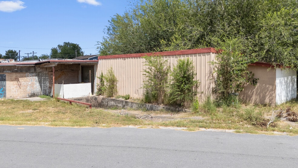 375 W Robertson St, San Benito, TX for sale - Building Photo - Image 2 of 13