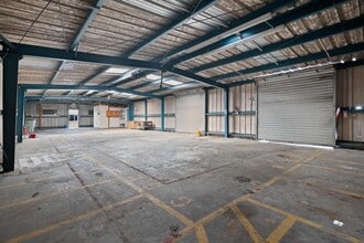 2060 Range Rd, Clearwater, FL for lease Interior Photo- Image 2 of 4