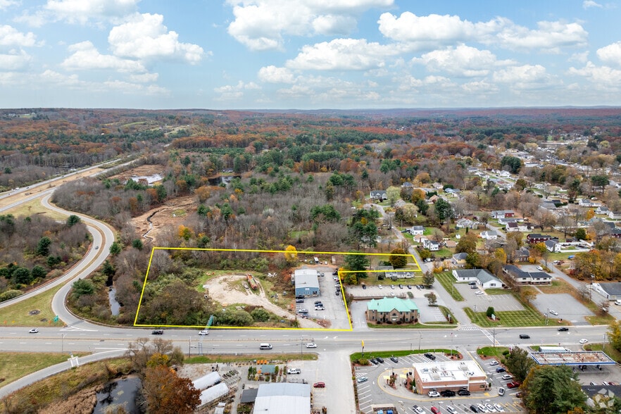 33-35 Sutton Ave, Oxford, MA for sale - Building Photo - Image 2 of 16