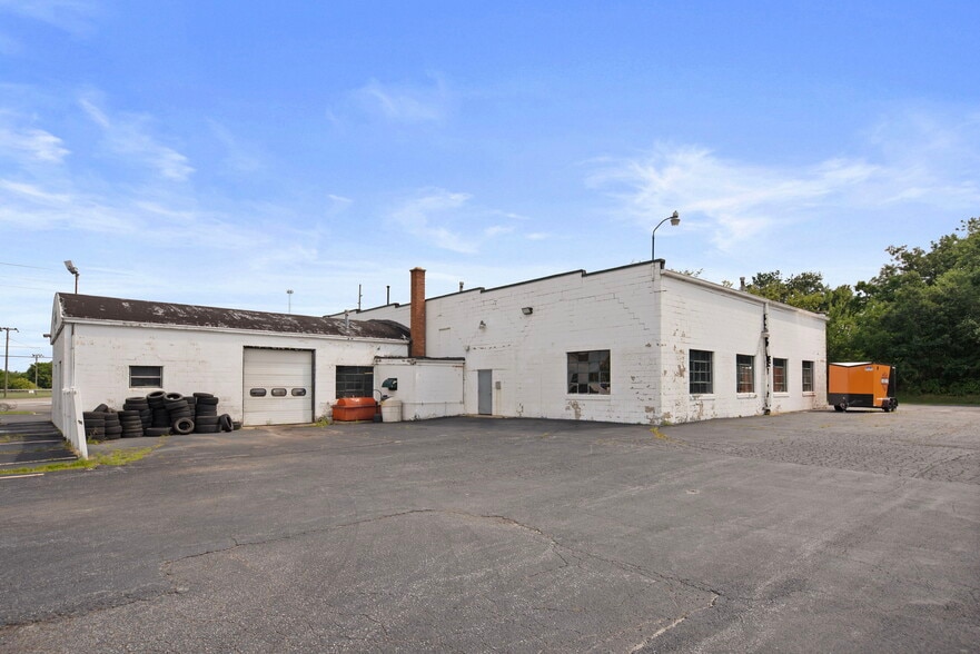 6736 Us Highway 12, Three Oaks, MI for sale - Building Photo - Image 3 of 16