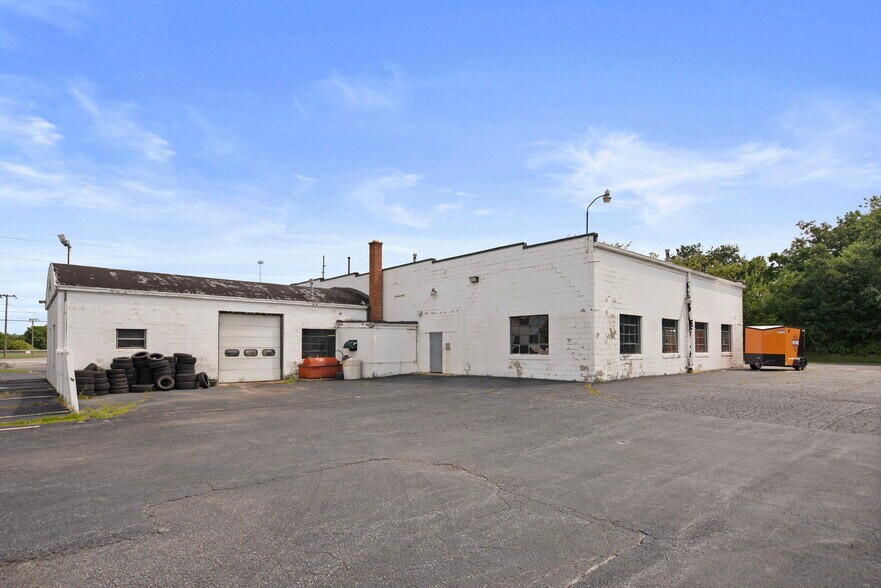 6736 Us Highway 12, Three Oaks, MI à vendre - Photo du bâtiment - Image 3 de 16