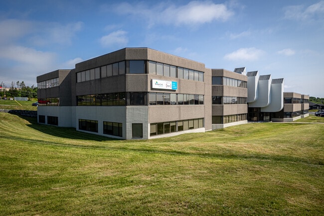 Plus de détails pour 370 Torbay Rd, St. John's, NL - Bureau à louer