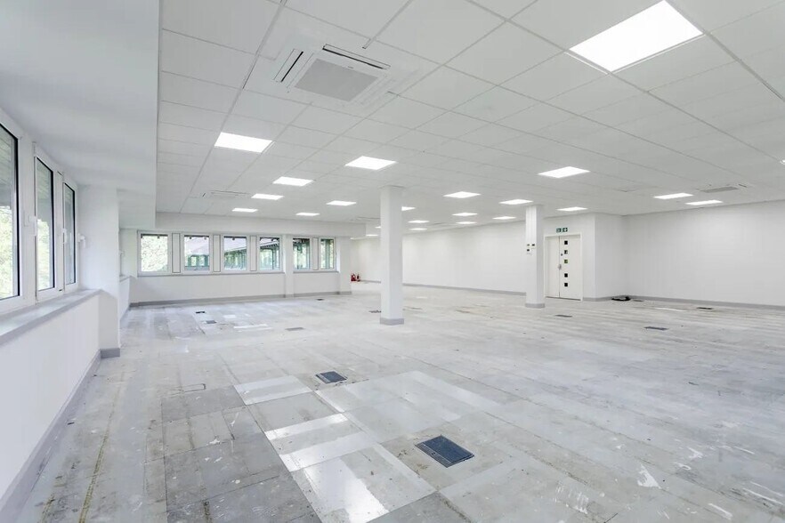 4200-4520 Solihull Pky, Birmingham à louer - Photo du bâtiment - Image 3 de 41