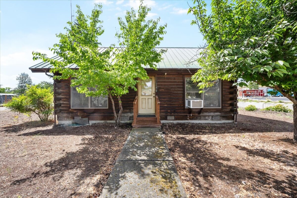 10744 OR-62, Eagle Point, OR à vendre Photo du bâtiment- Image 1 de 13