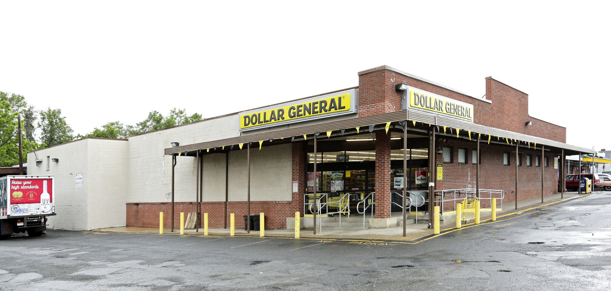 80 E 15th St, Paterson, NJ à louer Photo principale- Image 1 de 4