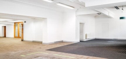 75 Cheap St, Sherborne for lease Interior Photo- Image 2 of 4