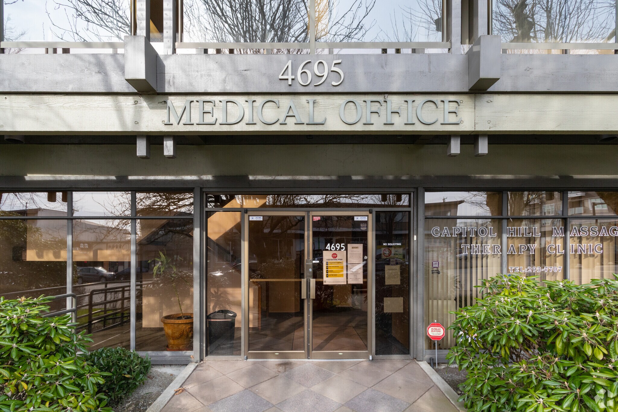 4695 Hastings St, Burnaby, BC à vendre Photo du bâtiment- Image 1 de 1