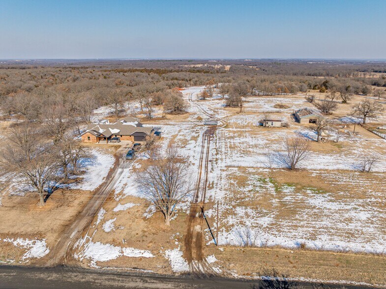 335752 E 980 Rd, Wellston, OK à vendre - Photo du bâtiment - Image 2 de 28